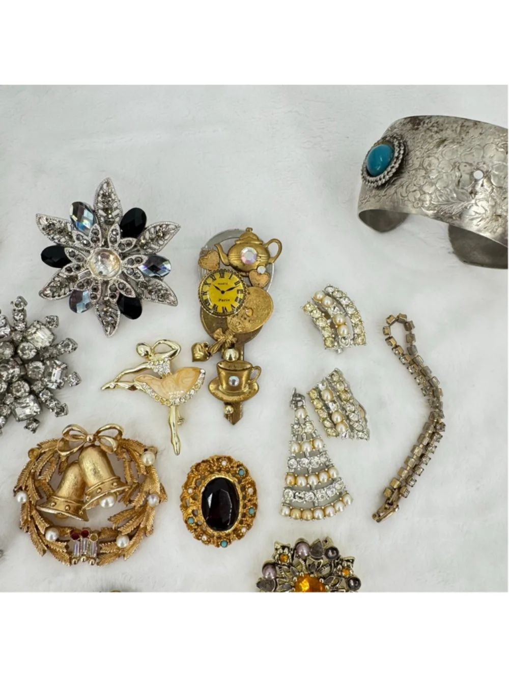 Lot of Broken Vintage Costume Jewelry for Crafting Repair Some Sarah Coventry